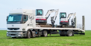 Zahrady snů Daniel Purgert, naše technika, Renault tahač návěsů Bobcat E50, Bobcat E35